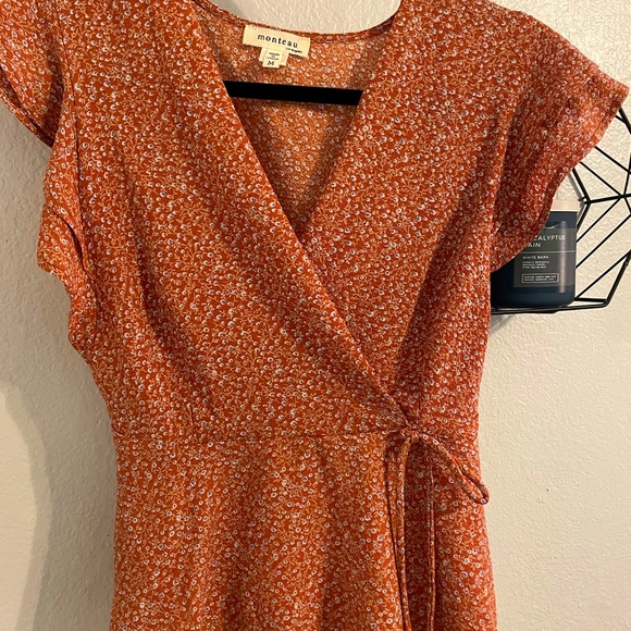 Blouse from Marshall’s, never worn just no tags. - Picture 3 of 3